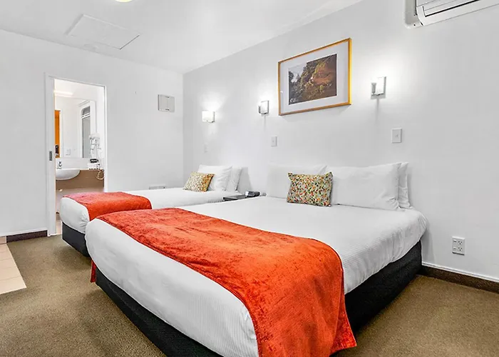 Bella Vista Motel 4*
