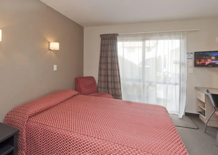 Bella Vista Motel 4*