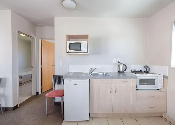 Bella Vista Motel 4*