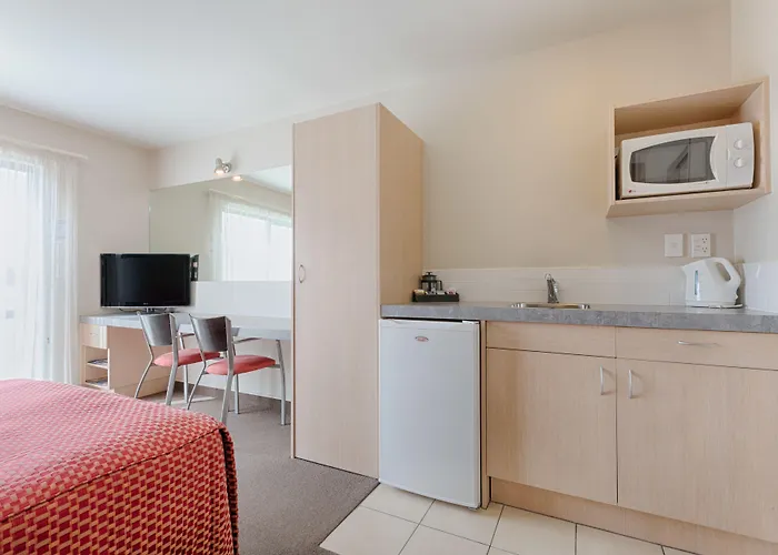 Bella Vista Motel 4*